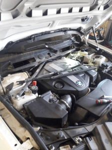 BMW X1 výmena výparníka klimatizácie